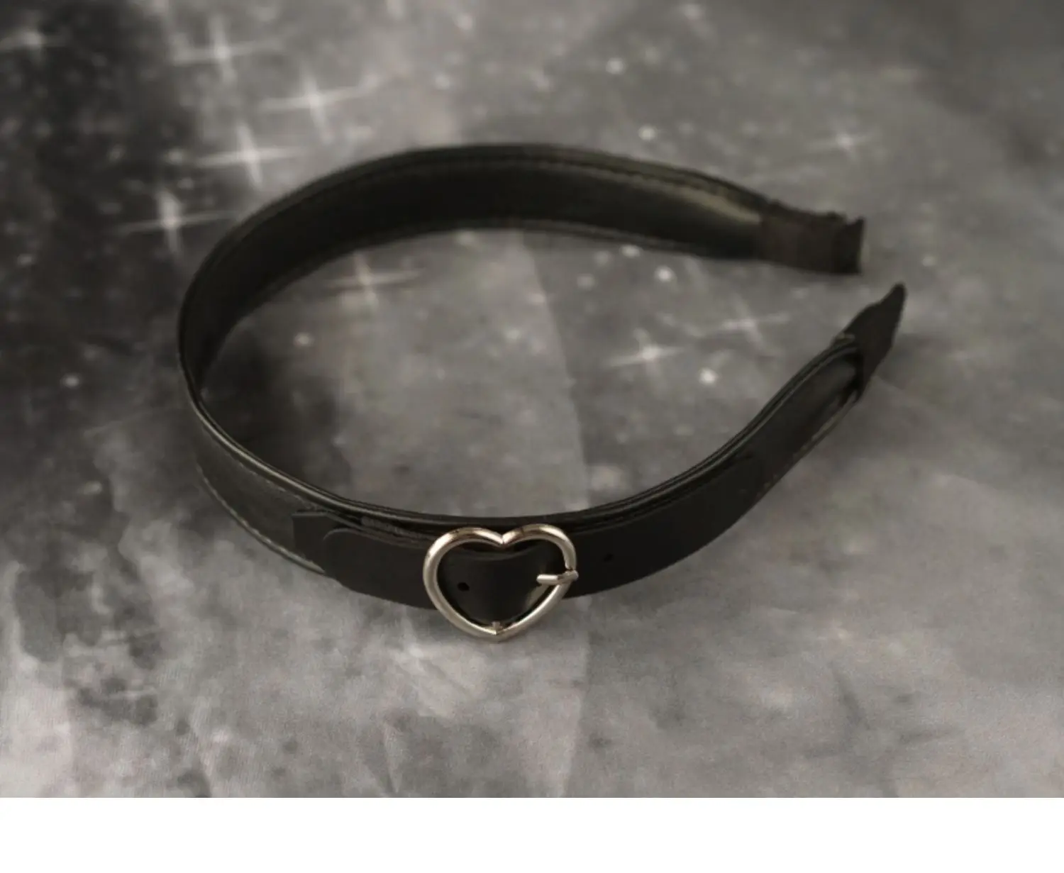 Ikat kepala bucket kulit Gotik - Leatherwork Pony ulasan dan harga